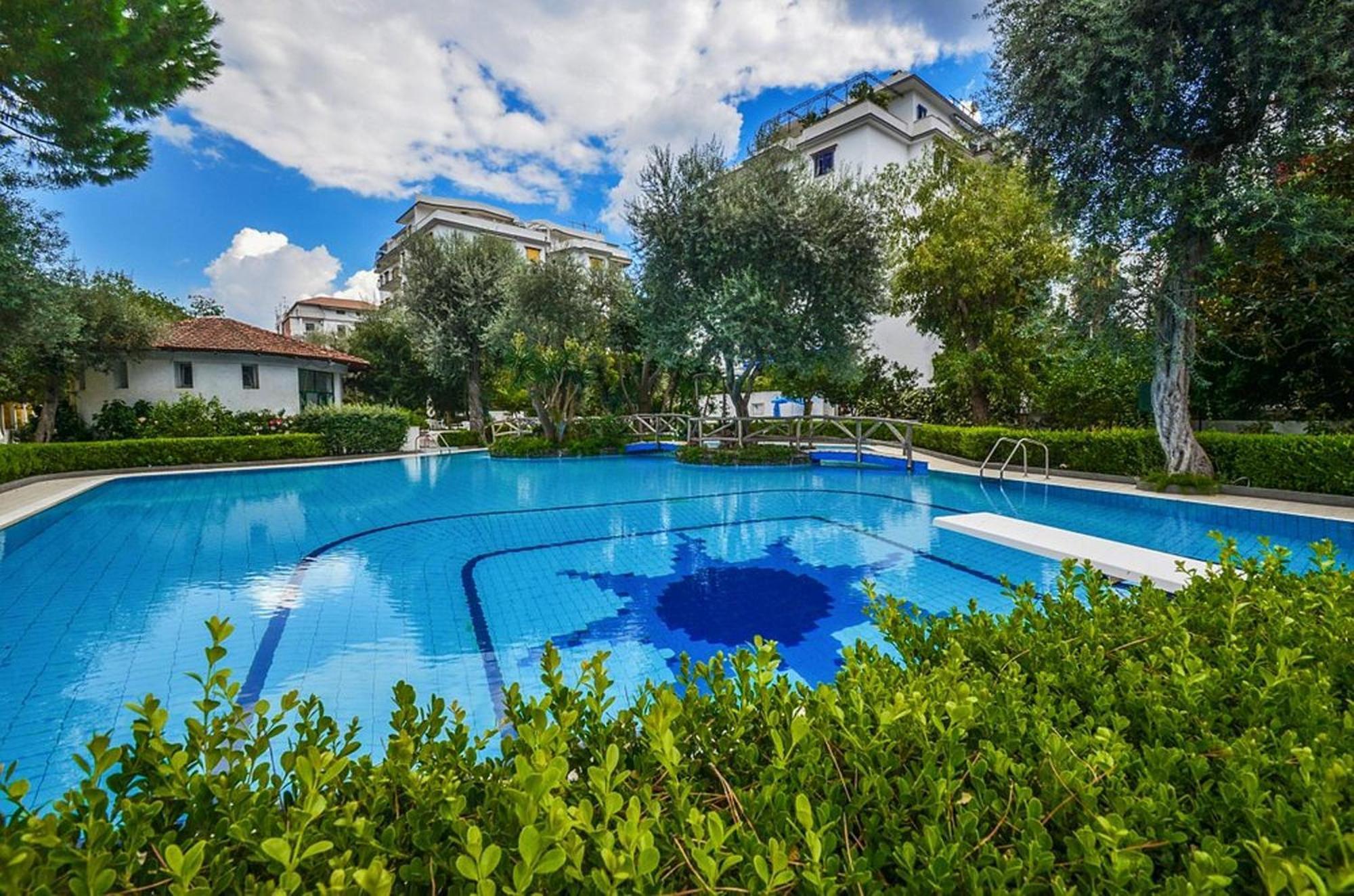 Casa Mar - Elegant Apartment With Pool And Panoramic Terrace In The Heart Of Sorrento Exterior photo