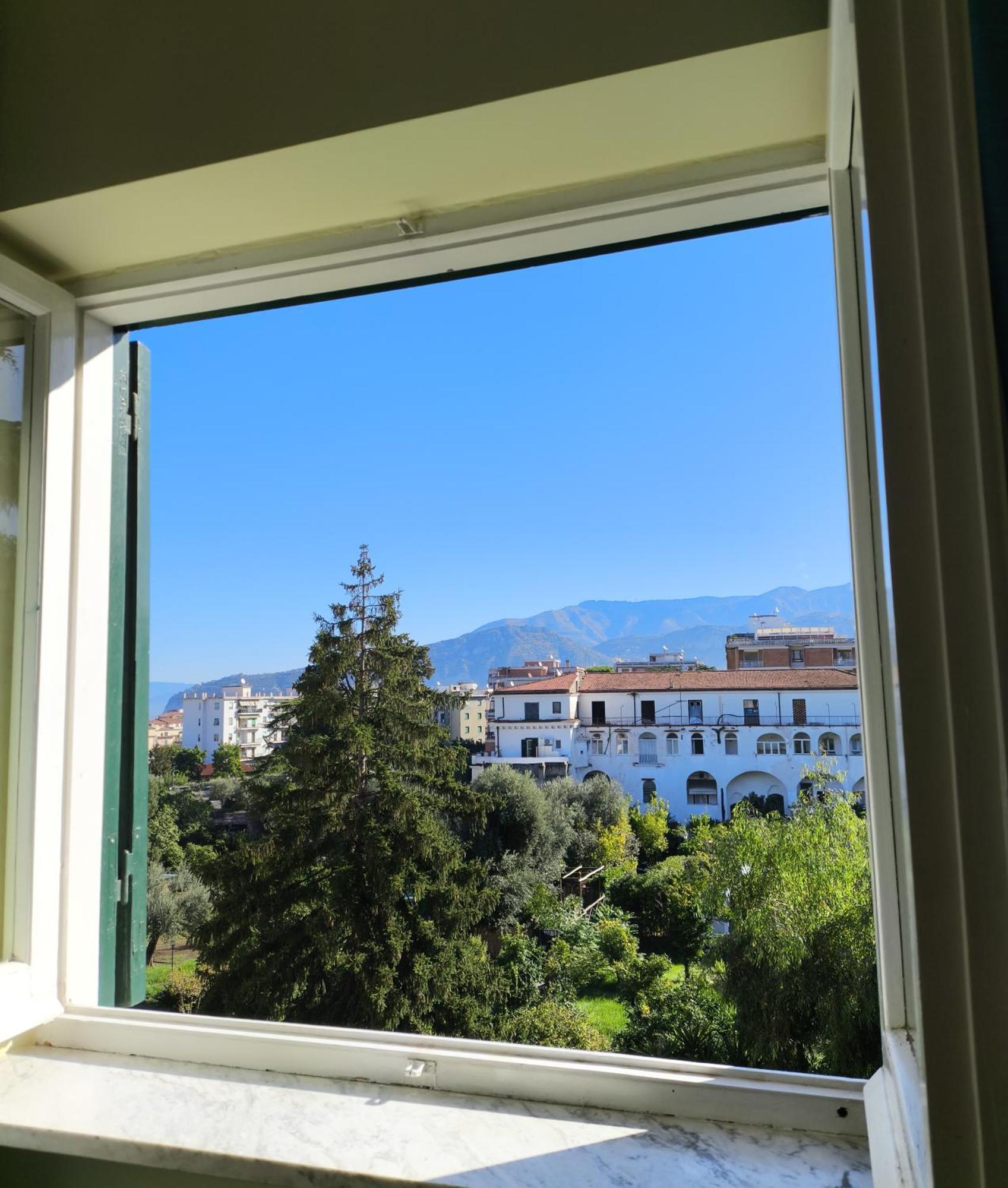 Casa Mar - Elegant Apartment With Pool And Panoramic Terrace In The Heart Of Sorrento Exterior photo