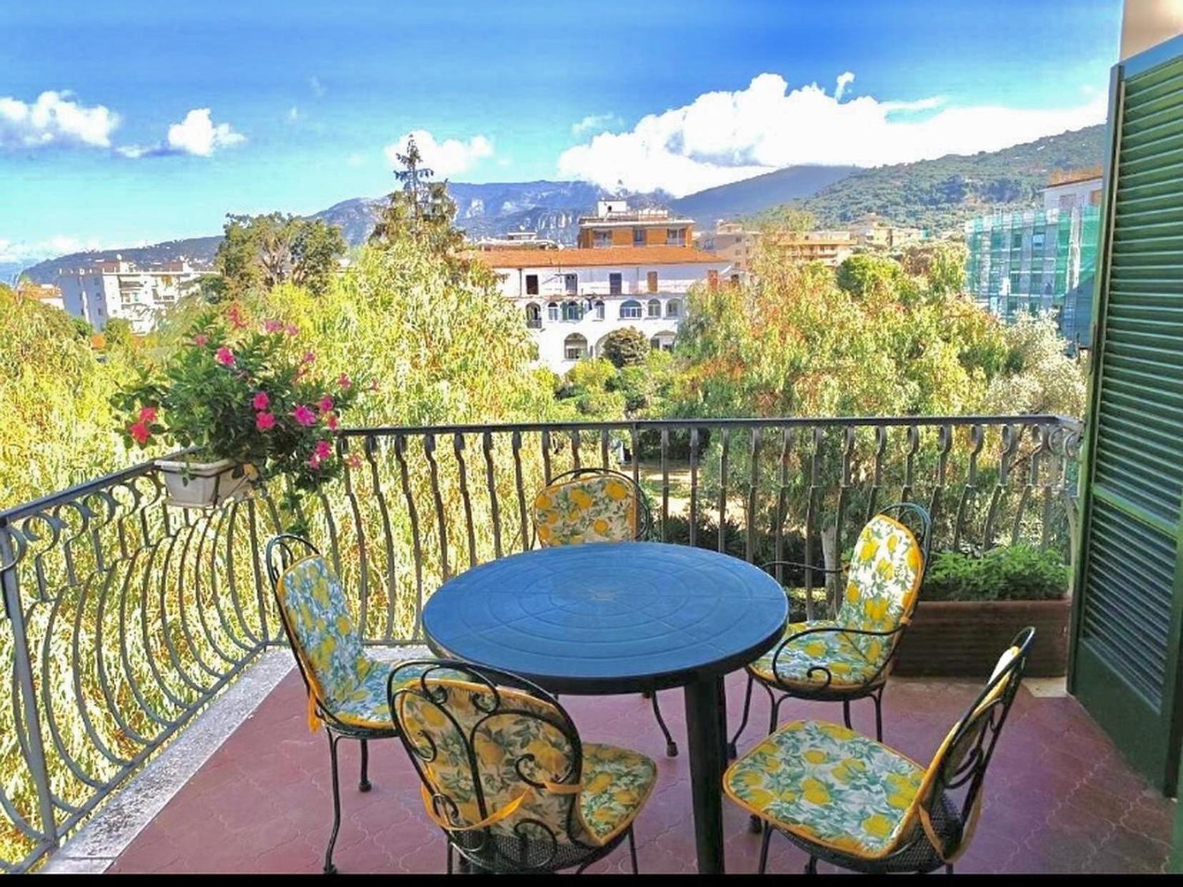 Casa Mar - Elegant Apartment With Pool And Panoramic Terrace In The Heart Of Sorrento Exterior photo